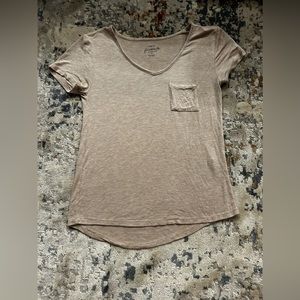 Rue21 Cream/Tan V neck shirt